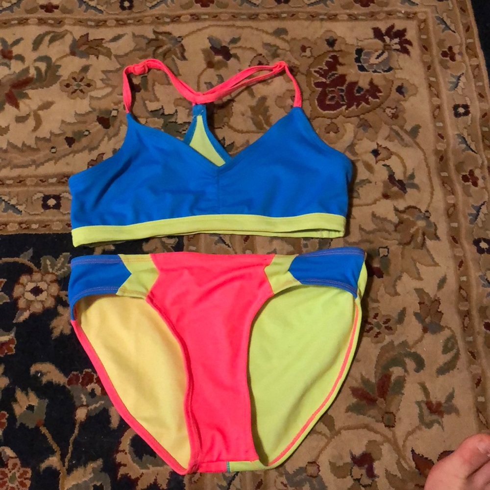 Girls bikini!👙